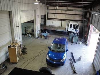5th image of 4187 Lamar Ave