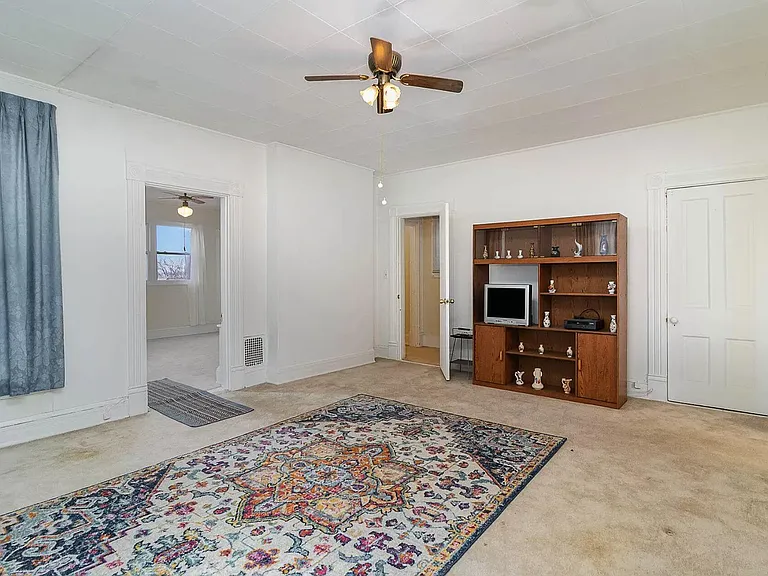 447 Washington Ave #B — Photo 10