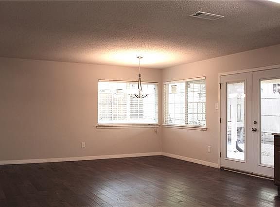 4th image of 342 Rollingridge Ln