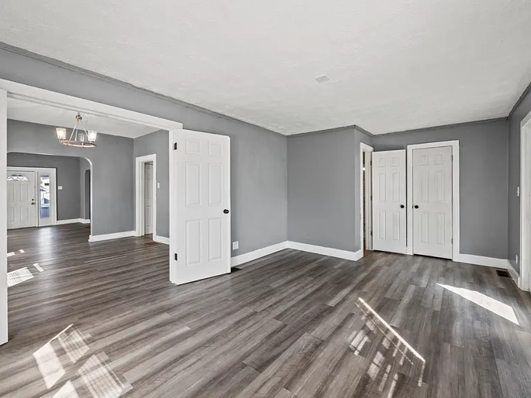 409 N Temple Ave — Photo 16