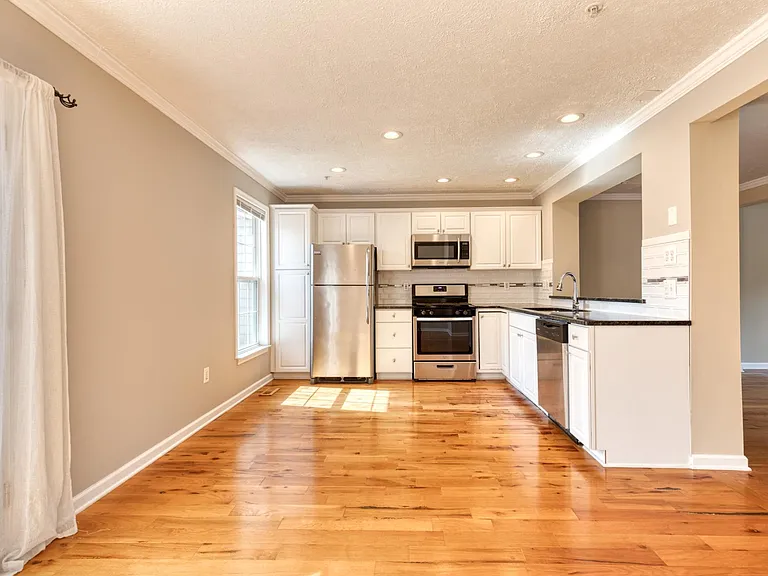 490 Crestridge Way — Photo 9