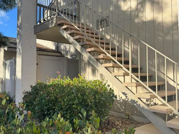 15218 Campus Park Dr APT B, Moorpark, CA 93021