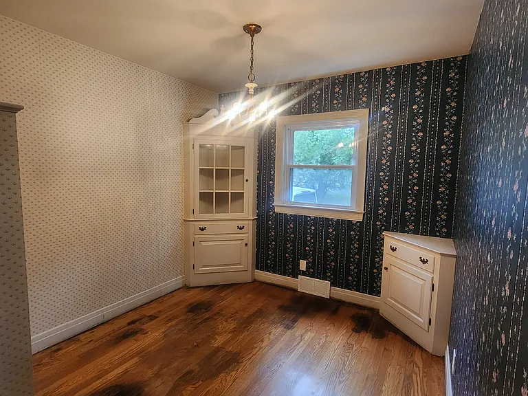 48 Elm St — Photo 2