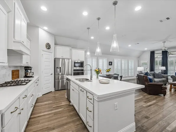 2118 Coyote Run Dr, Katy, TX 77494
