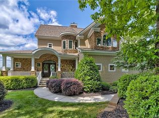 280 Bridgewater Ln, Mooresville, NC 28117