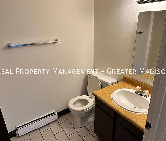 4520 Thurston Ln #8 — Photo 10