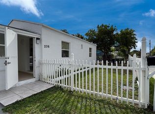 206 NE 2nd Ave, Hallandale, FL 33009