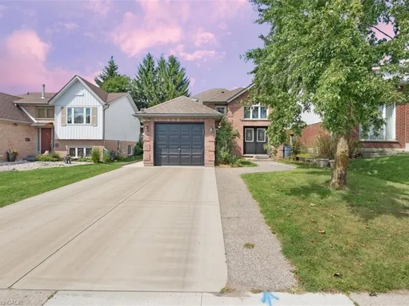 150 Bankside Dr, Kitchener, ON N2N 3E4