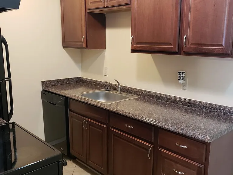 861 W Ocean View Ave — Photo 4