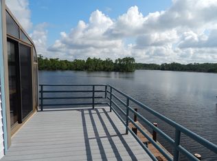 141 Highway 22 E APT E1, Madisonville, LA 70447
