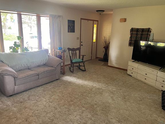 5th image of 314 Summit St
