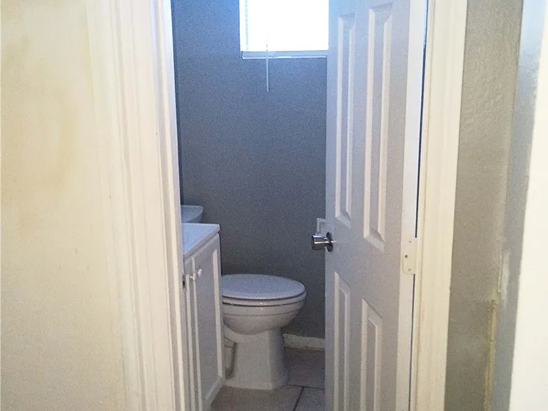 2100 Sunrise Ave #4 — Photo 7