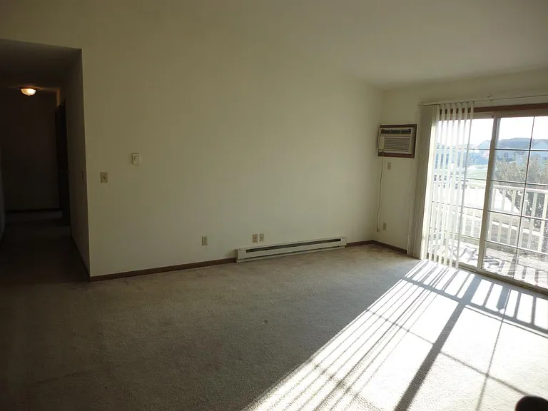 68 S Mountin Dr — Photo 15