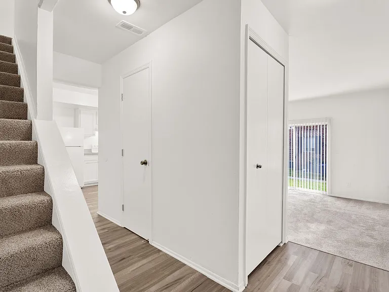 Riverside Townhomes — Photo 23
