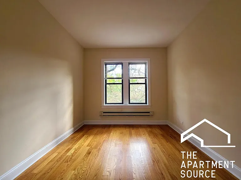 3722 N Pine Grove Ave #2 — Photo 7
