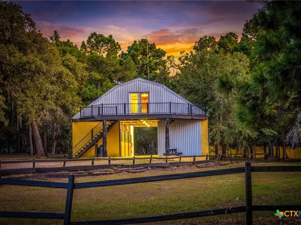 1031 Angel Lake Estates Rd, Alleyton, TX 78935