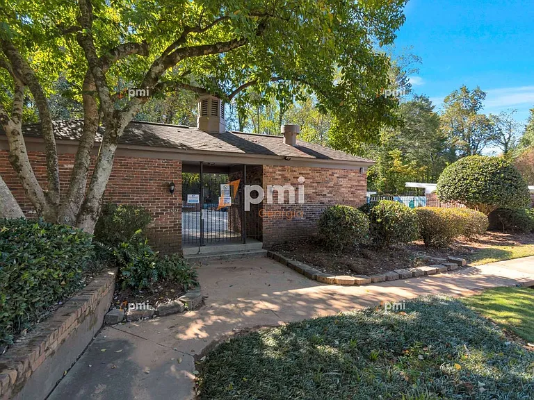 3083 Colonial Way #C — Photo 18