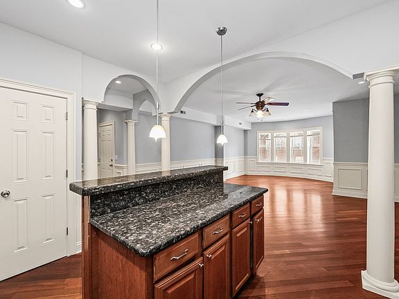 2nd image of 7020 S Paxton Ave APT 1S