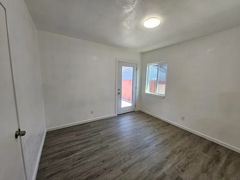 516 S Veach Ave — Photo 30