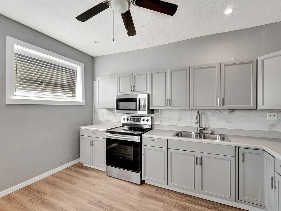 512 Armada Rd S #8