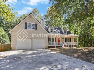 306 Lake Swan Ct, Hiram, GA 30141