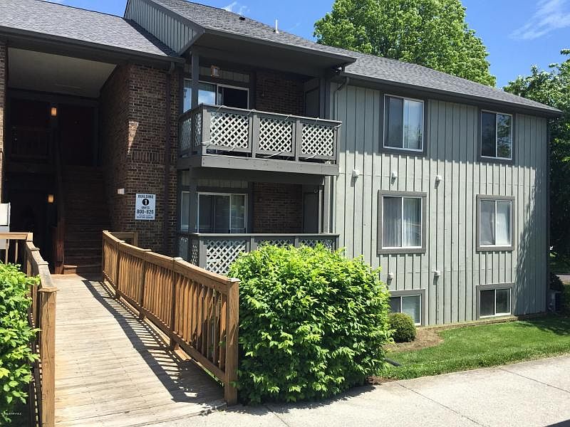 1st image of 810 Claytor Sq
