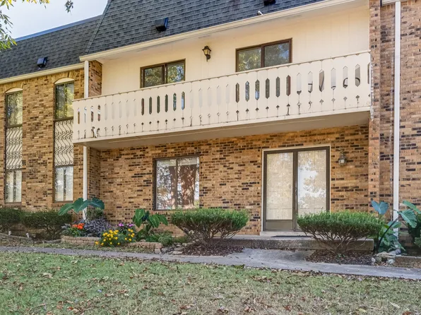 166 Lake Chateau Dr #J-3, Hermitage, TN 37076