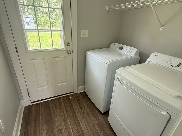 5572 Fern Ridge Rd — Photo 9