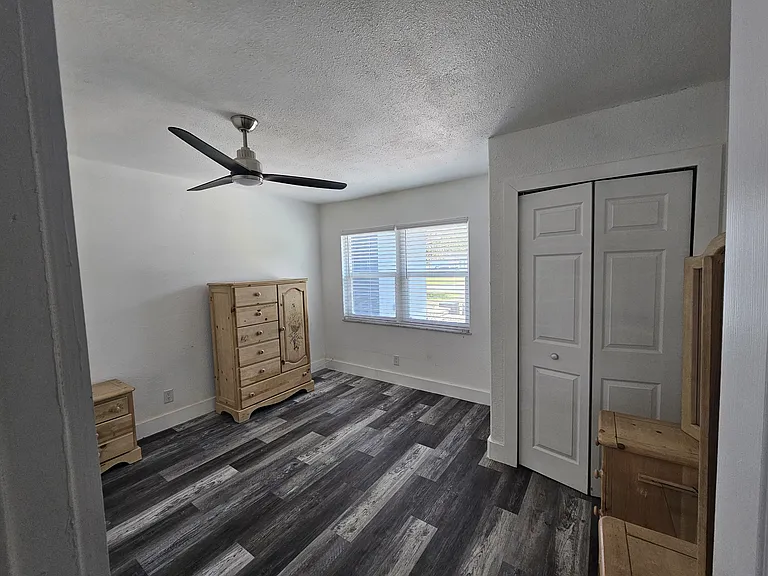 8198 SE 164th Pl — Photo 9