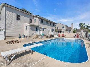 143 Walnut Creek Ln, Toms River, NJ 08753