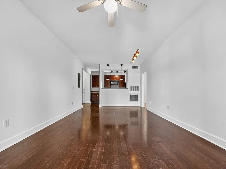 1901 Crossing Pl — Photo 5