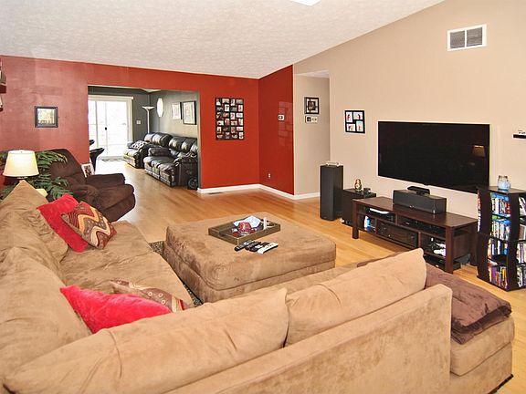 4th image of 5910 Timber Lake Blvd