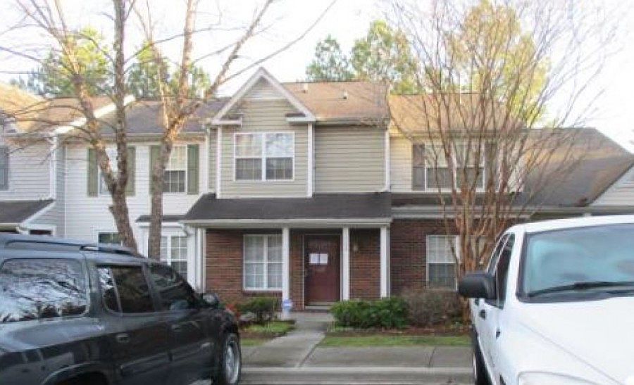 1st image of 721 Mountainwater Dr