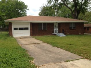 815 Baylor Dr, Longview, TX 75601