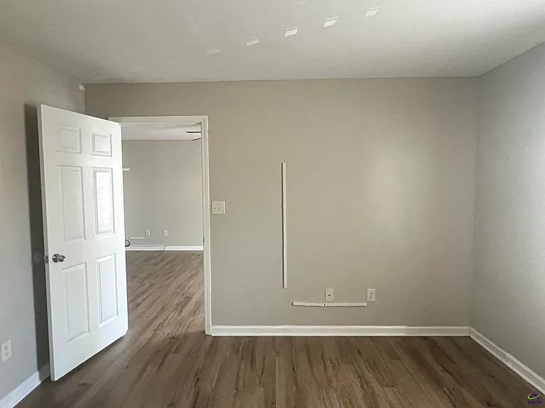 230 Katelyn Cir — Photo 9