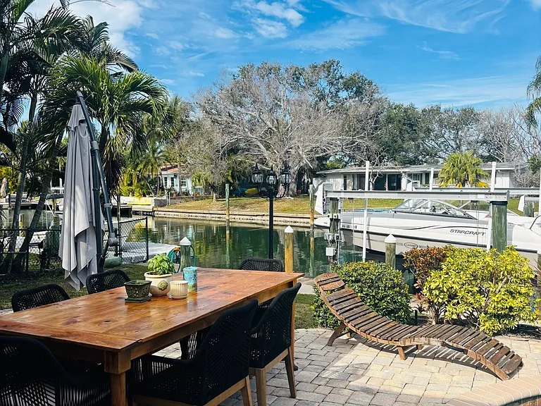 606 Key Royale Dr — Photo 7