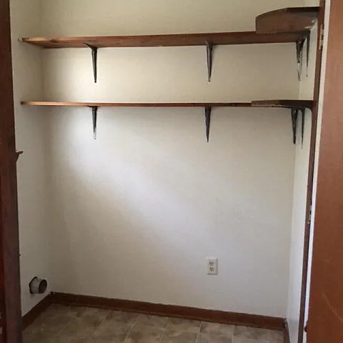 710 Little John Dr — Photo 15