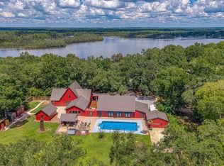 7465 Lakeside Dr, Milton, FL 32583