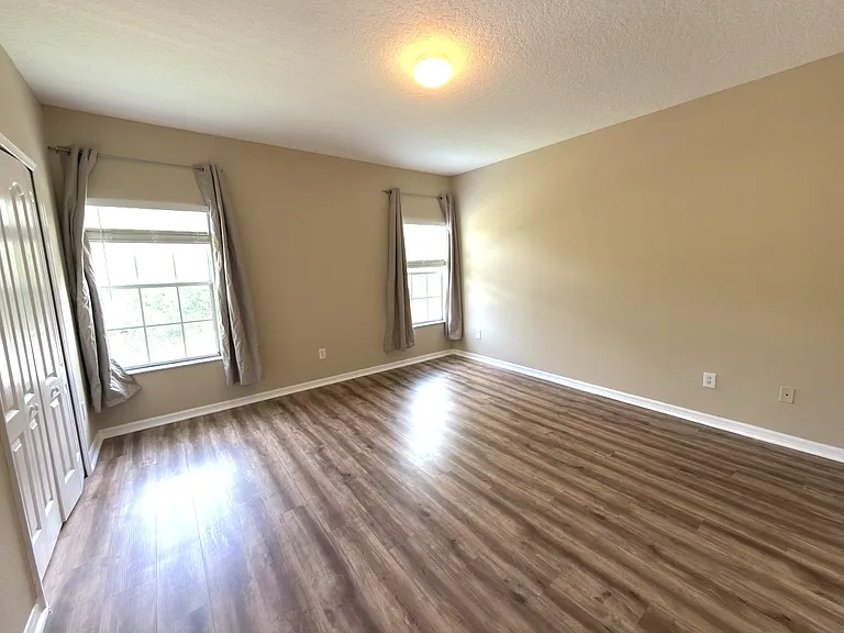 5851 Strada Capri Way — Photo 14