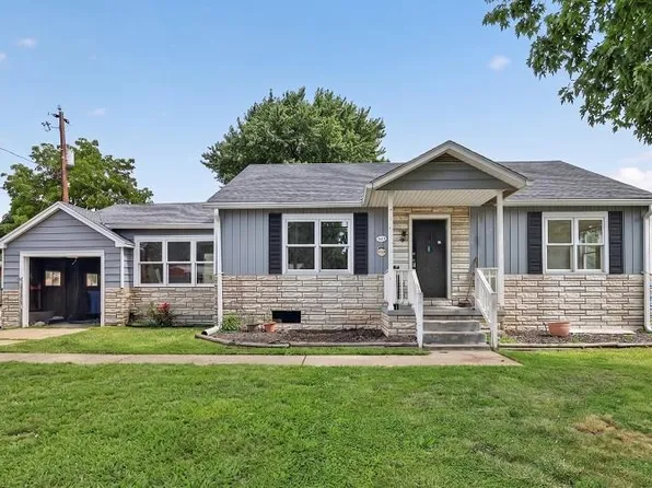 404 E Airline Dr, East Alton, IL 62024