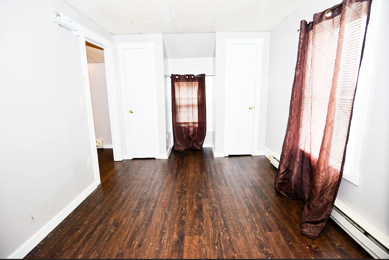 912 Roberts St — Photo 3