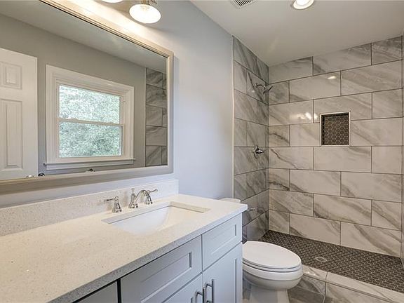 5th image of 2355 Wood Creek Ct