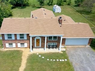 825 Crocus Dr, Radcliff, KY 40160