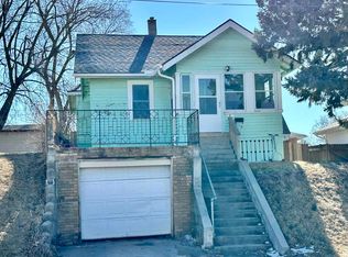 3817 F St, Omaha, NE 68107