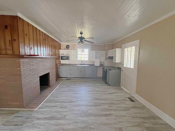 17th image of this home