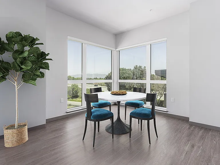 Mylo Santa Clara — Photo 21