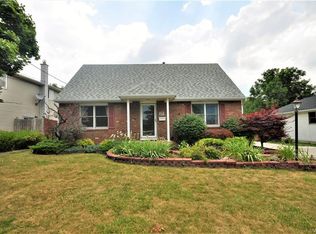27 Lackawanna Ave, Depew, NY 14043