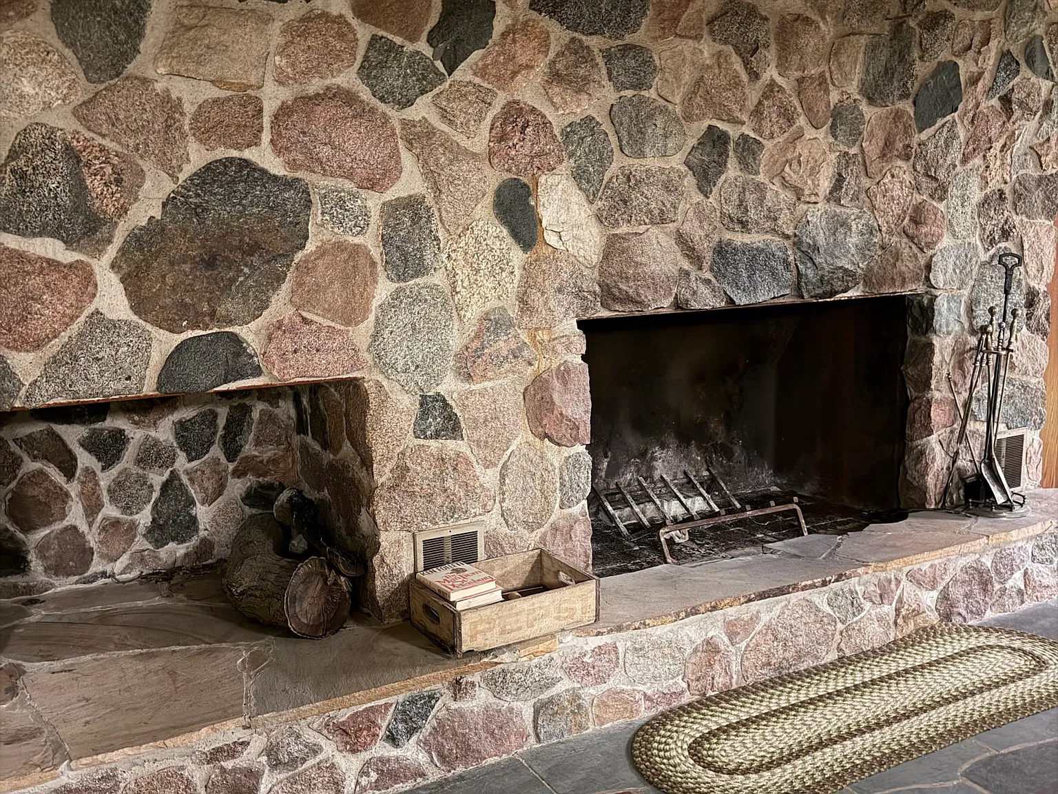 4 bed, 3200 sqft, $1,600 — Photo 2