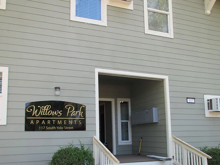 Willows Park Apartments — Photo 9