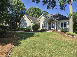 516 Country Club Dr, Stockbridge, GA 30281